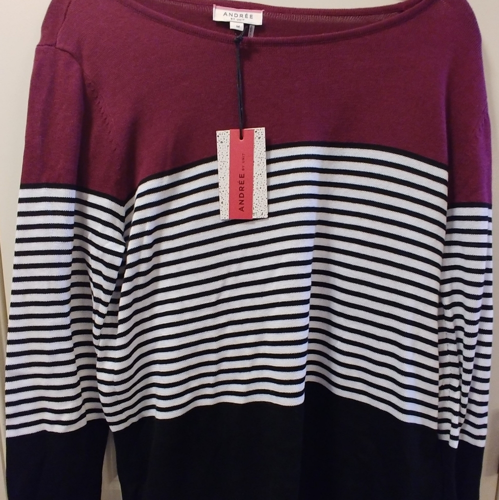 Andree by Unit Luxe Deep Plum & Black Colorblock Top - Picture 4 of 6